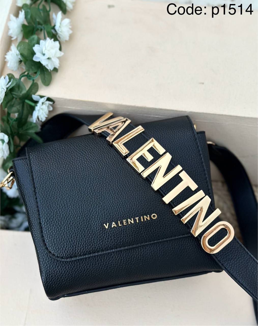 /public/uploads/photos/shares/Suzy bags/IMG_4359.jpeg